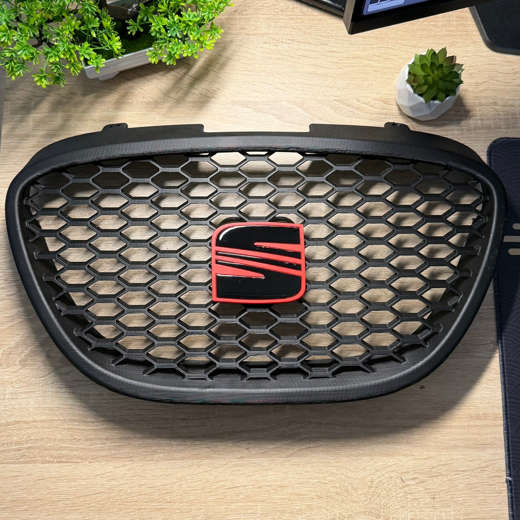 Rejilla central panal de abeja Seat Leon MK2 (2005–2008)