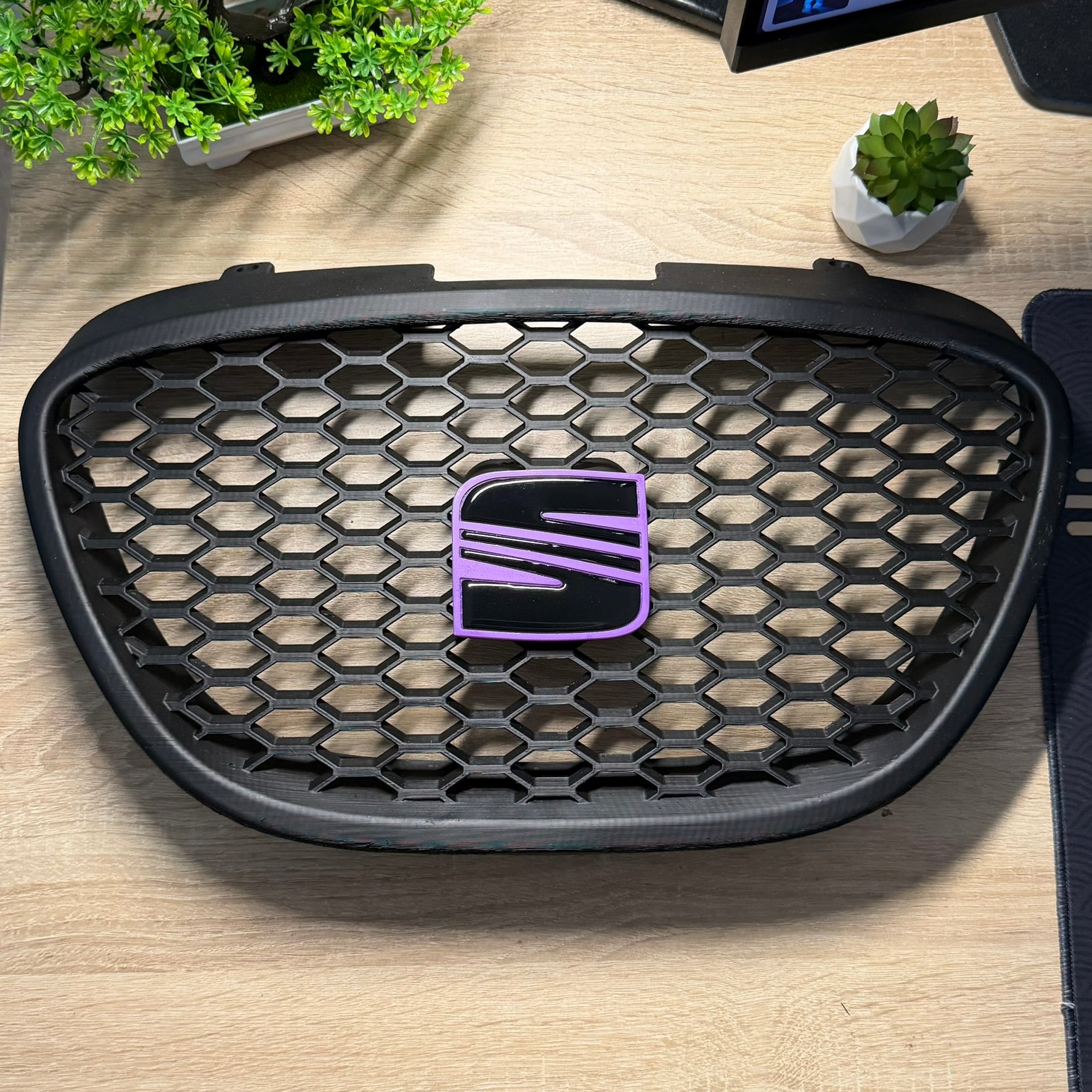 Rejilla central panal de abeja Seat Leon MK2 (2005–2008)