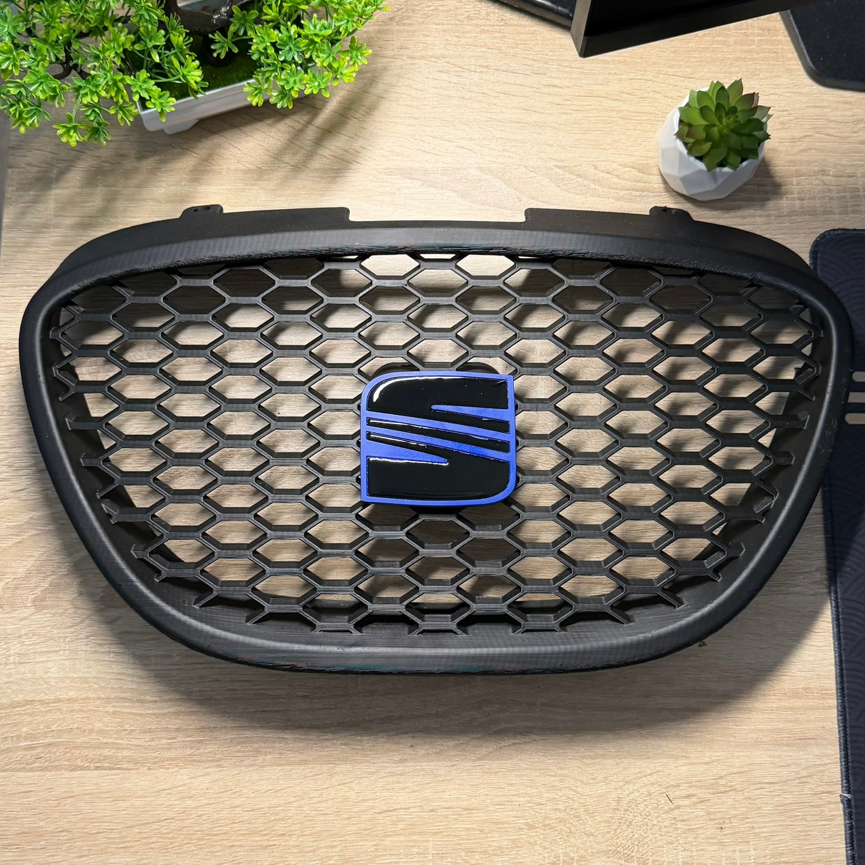 Rejilla central panal de abeja Seat Leon MK2 (2005–2008)